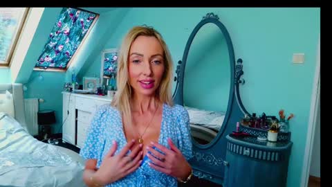 Emila online show from 02-07-25, 09:58