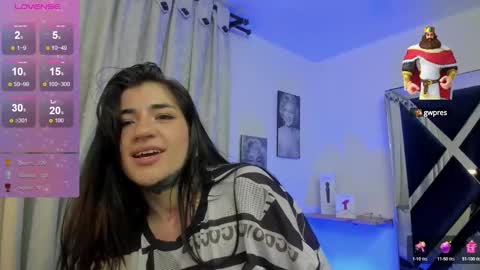 emilayton_ online show from 12-09-24, 10:32