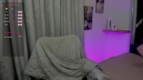 emilayton_ online show from 02-11-25, 04:33