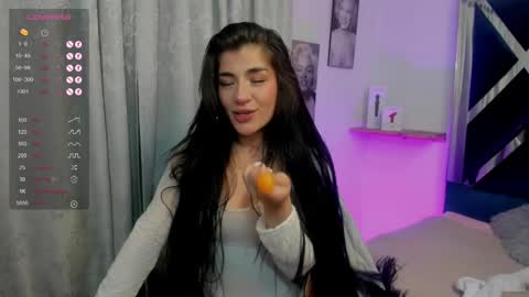 emilayton_ online show from 02-19-25, 04:55