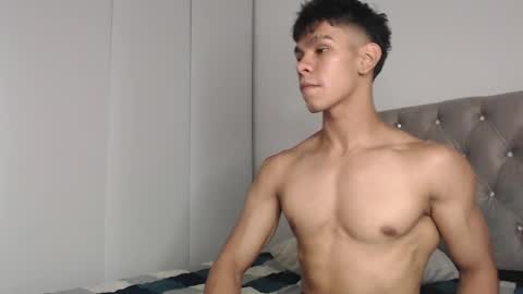 emile_239 online show from 12-09-24, 03:40