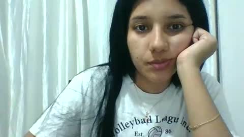 Snapshot of emili_riders chatting on 12-25-24, 11:20 emili riders online show from 12-25-24, 11:20