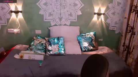 Emili roux online show from 02-01-25, 07:34