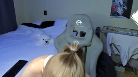 Snapshot of emili_sweet__ chatting on 12-21-24, 05:18 emili_sweet__ online show from 12-21-24, 05:18