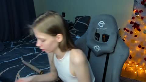 Snapshot of emili_sweet__ chatting on 12-26-24, 06:54 emili_sweet__ online show from 12-26-24, 06:54