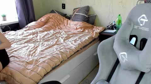 Snapshot of emili_sweet__ chatting on 03-01-25, 12:45 emili_sweet__ online show from 03-01-25, 12:45