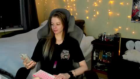 Snapshot of emili_sweet__ chatting on 03-10-25, 03:30 emili_sweet__ online show from 03-10-25, 03:30