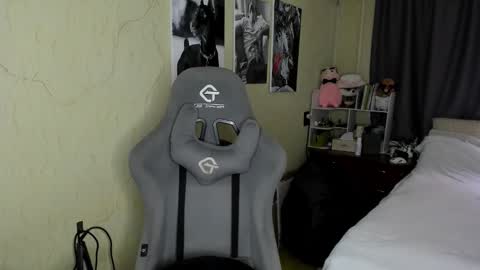 Snapshot of emili_sweet__ chatting on 10-21-25, 09:54 emili_sweet__ online show from 10-21-25, 09:54