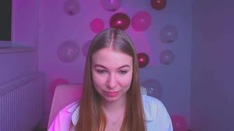 Emilia online show from 02-14-25, 06:12