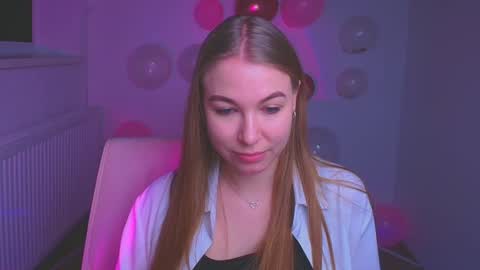 Emilia online show from 02-14-25, 09:13