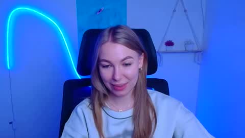 Emilia online show from 12-02-25, 07:03