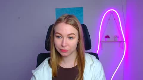 Emilia online show from 03-27-26, 06:30