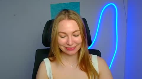 Emilia online show from 04-04-26, 05:49