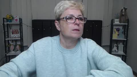 EmiliaGree online show from 10-10-25, 05:28