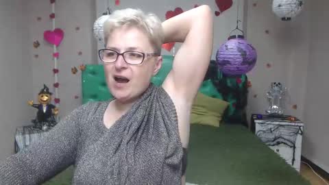 EmiliaGree online show from 11-10-25, 06:07