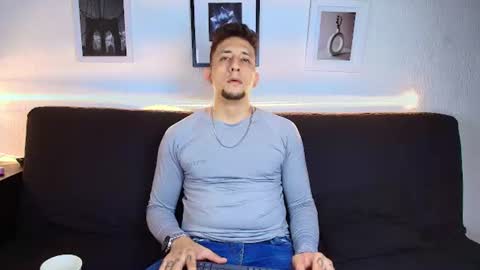 Snapshot of emiliocum_24 chatting on 06-30-26, 04:57 EMILIOCUM online show from 06-30-26, 04:57