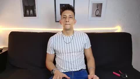 Snapshot of emiliocum_24 chatting on 07-06-26, 04:31 EMILIOCUM online show from 07-06-26, 04:31
