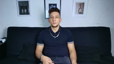 Snapshot of emiliocum_24 chatting on 07-25-26, 07:39 EMILIOCUM online show from 07-25-26, 07:39