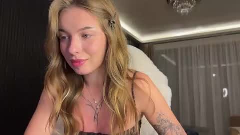 emilivibe online show from 07-21-26, 07:49