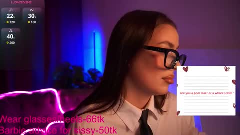 Snapshot of emiliyaroude chatting on 11-18-25, 12:31 Emiliya online show from 11-18-25, 12:31