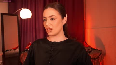 Snapshot of emiliyaroude chatting on 12-02-25, 01:05 Emiliya online show from 12-02-25, 01:05