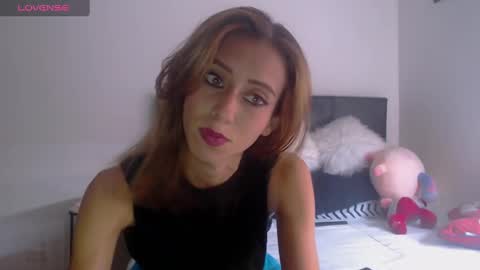 Snapshot of emilly_2004 chatting on 02-02-25, 05:04 Emilly Gomez online show from 02-02-25, 05:04