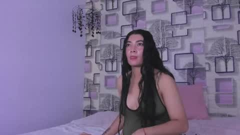 Emilly online show from 05-14-26, 03:35
