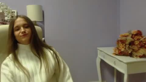 Emilly online show from 12-11-24, 01:49