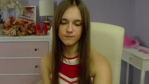 Emilly online show from 03-06-25, 10:52