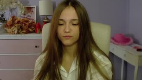 Emilly online show from 03-07-25, 07:52