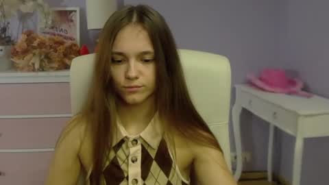 Emilly online show from 03-12-25, 07:57