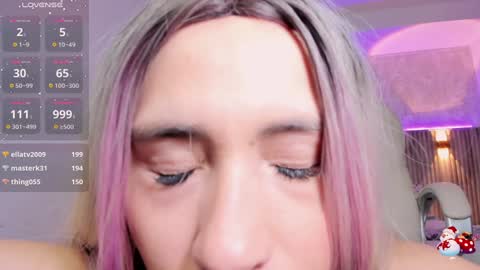 Snapshot of emilly_smith_1 chatting on 01-07-25, 09:29 Emily online show from 01-07-25, 09:29