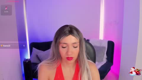 Snapshot of emilly_smith_1 chatting on 09-10-25, 09:15 Emily online show from 09-10-25, 09:15