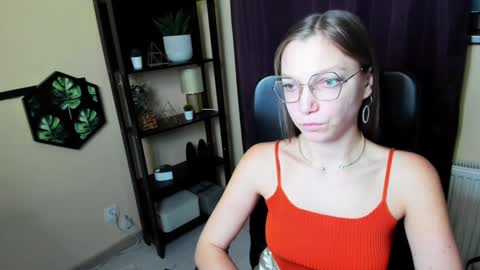 Emilly online show from 02-06-25, 06:24