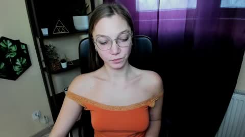 Emilly online show from 03-03-25, 12:37