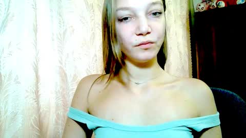 Emilly online show from 11-06-25, 06:58