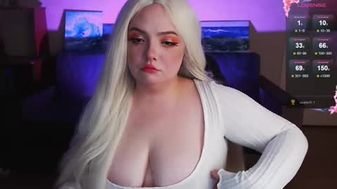 Snapshot of emillybones chatting on 02-06-26, 05:16 Emily online show from 02-06-26, 05:16