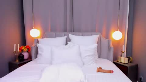 Snapshot of emillybronte chatting on 03-11-25, 08:42 EMMA online show from 03-11-25, 08:42