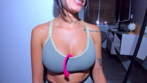 emilly online show from 02-15-26, 04:42