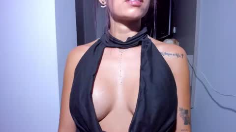 Snapshot of emillyhils1 chatting on 06-15-26, 03:53 emilly online show from 06-15-26, 03:53