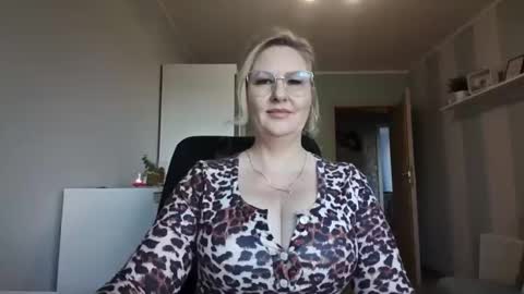 EmillyLove online show from 03-04-26, 07:25