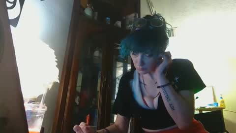 Emily Love online show from 12-16-25, 10:48