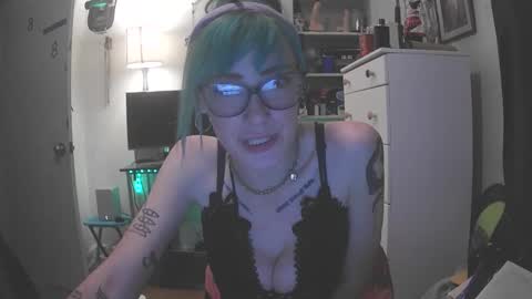 Emily Love online show from 01-13-26, 12:49