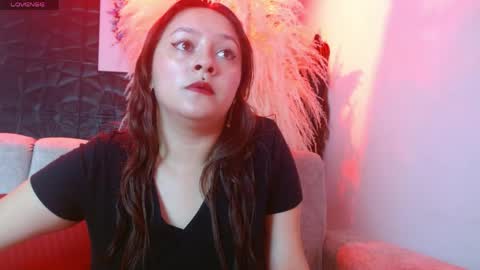 Snapshot of emily175445 chatting on 05-28-26, 01:41 emily175445 online show from 05-28-26, 01:41