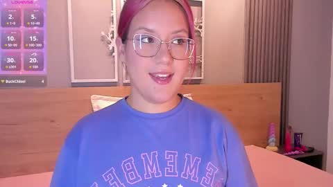 Snapshot of emily_5weet chatting on 11-27-25, 04:14 Emily online show from 11-27-25, 04:14