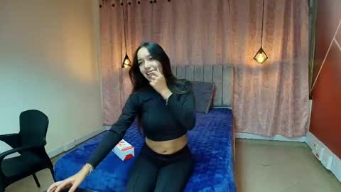  E M I L Y  online show from 10-19-25, 01:06