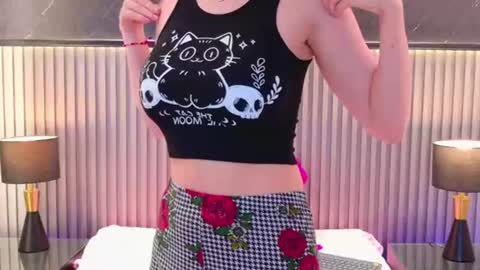 Snapshot of emily_amura chatting on 07-08-26, 04:22 CALL ME EMILY online show from 07-08-26, 04:22