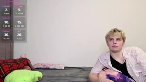 emily_and_ilumi online show from 03-13-26, 09:43