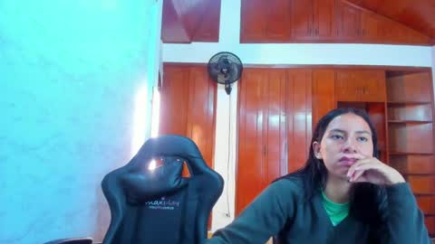 Snapshot of emily_and_soffy chatting on 06-04-26, 12:11 Emily and Soffy online show from 06-04-26, 12:11