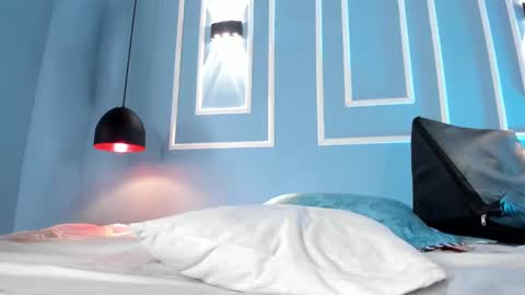 Emily online show from 03-10-25, 02:59